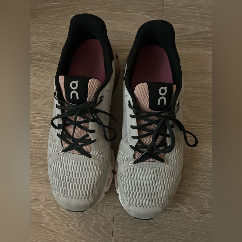 Women’s On Cloud Sneakers
